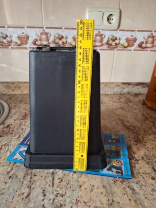 Maceta de plástico negra (25x20 cm)