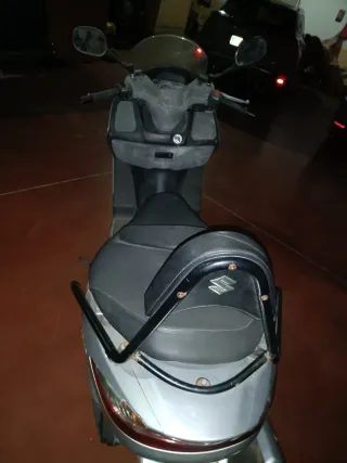 Suzuki Burgman 125cc 2005 Plata