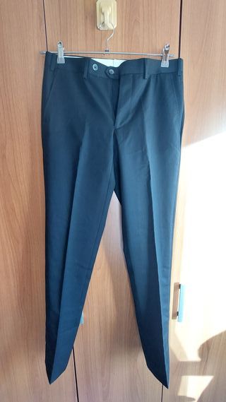 Completo elegante uomo nero