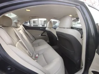 Lexus IS 2011