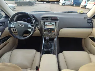 Lexus IS 2011