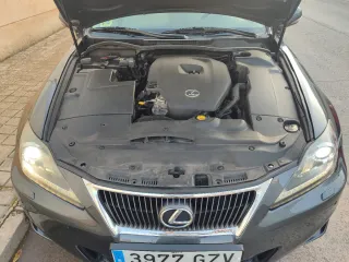 Lexus IS 2011
