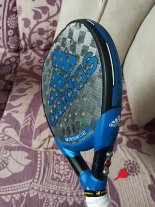 Pala pádel Adidas Metalbone Control 2022