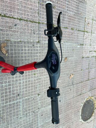 Patinete Eléctrico Red Bull Race Teen 8,5