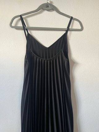 Vestito nero lungo plissettato