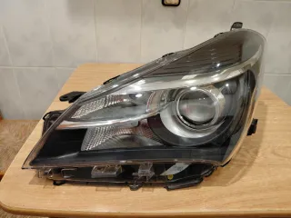 Faro Toyota Yaris izquierdo