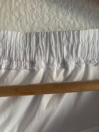 Falda larga blanca talla única. Es una S/M