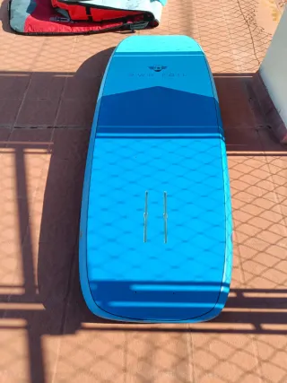 Tabla Foil y Wingfoil con Fundas