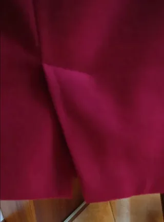 Falda de paño color burdeos