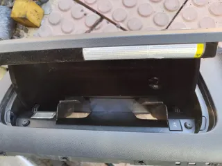 Guantera VW Golf 6 2010