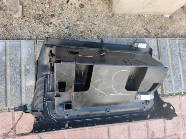 Guantera VW Golf 6 2010