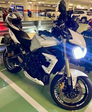 Triumph Street Triple 675 2012 ITV 2027