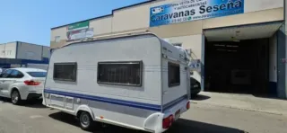 Caravana Hobby 410 - CON MOVER PLACA SOLAR Y TOLDO