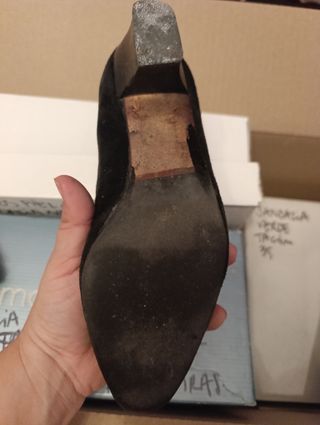 Zapatos Emilio tacón ante negro encaje