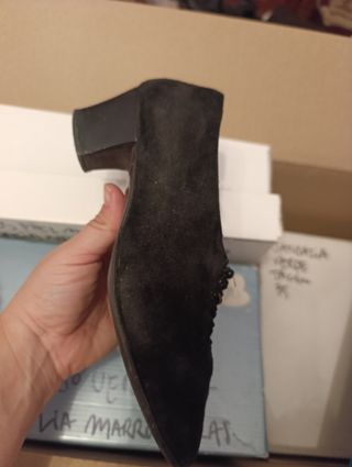 Zapatos Emilio tacón ante negro encaje