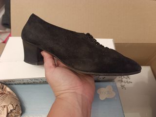 Zapatos Emilio tacón ante negro encaje