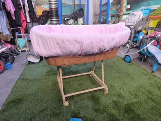 Cuna de bebé rosa