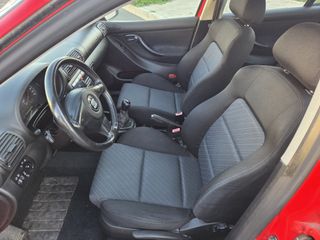 SEAT Leon 2004 100470 km gasolina