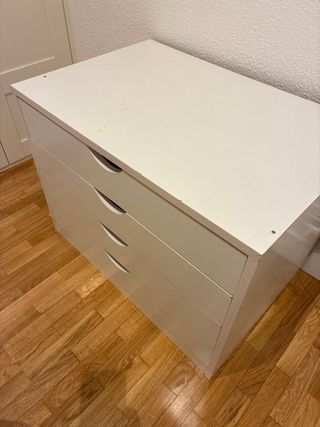 Cajonera de madera blanca