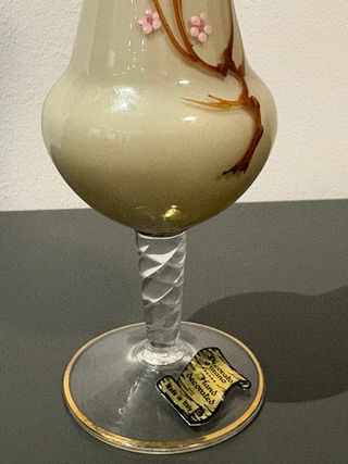 Bello jarrón violetero de cristal opalina italiano