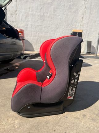 Silla de coche. Dibujo de Ferrari Rojo.