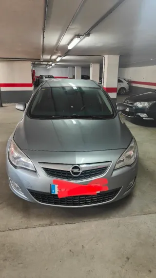 Opel Astra 2012