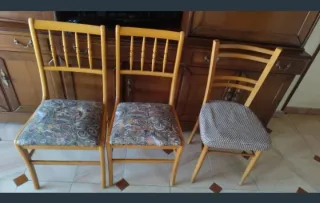 Conjunto de 3 sillas de madera