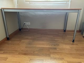 Escritorio despacho/oficina Ikea Madera y Metal