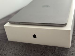 MacBook Pro 13” 2018 Plata