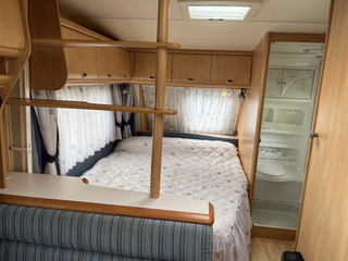 Caravana Hobby 560 Luxe Easy 3 ambientes