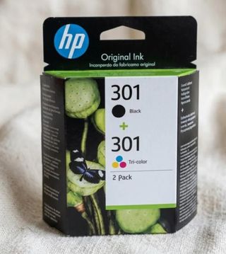 2 Cartuchos HP 301 Originales Negro y Color