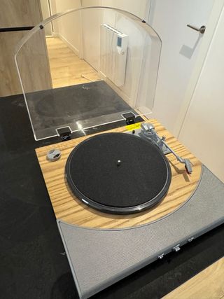 Tocadiscos ION Audio Premier LP