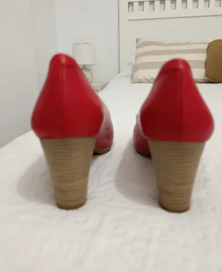 Zapatos de salón PEPE MENARGUES rojos talla 41