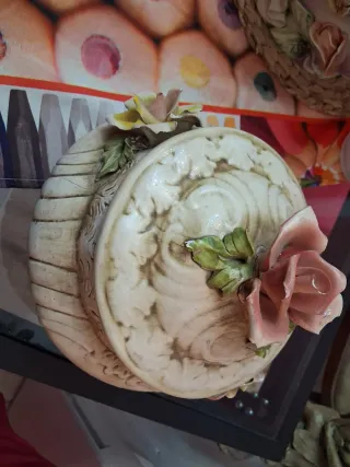 Sopera de porcelana modernista