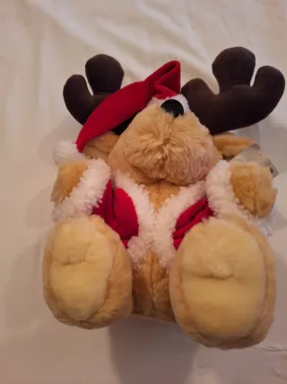 Peluche Reno Navideño con Gorro