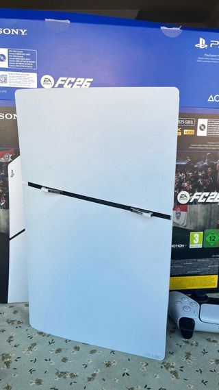 PS5 + Mando Incluye codigo para FC26  ¡SIN USAR!