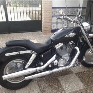 Moto Honda Shadow VT1100 c2