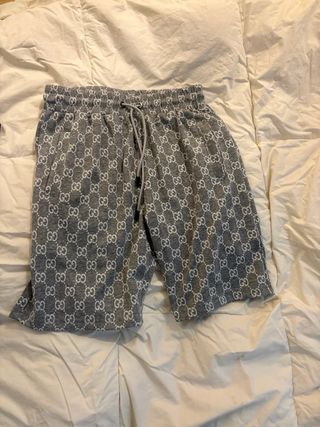 Conjunto Gucci Polo y Shorts GG Gris