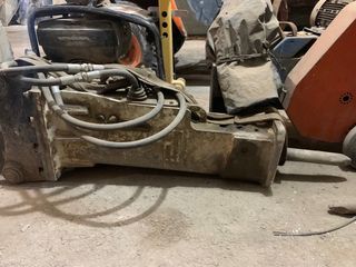 Retroexcavadora New Holland 1104PT 1.589Horas