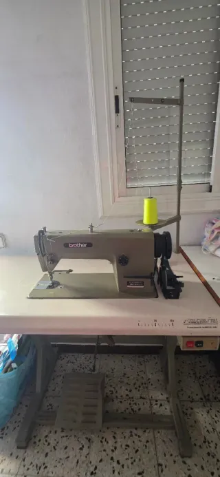 Maquina de coser recta brother industrial