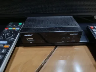 Televisión Sony Bravia + Decodificador