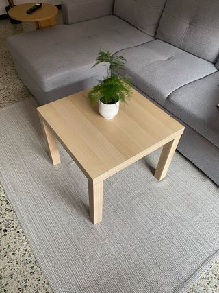 Mesa auxiliar Ikea Lack madera clara