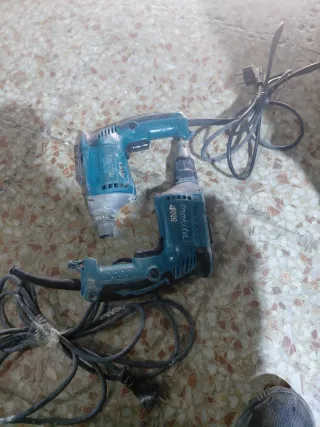 2 Taladro Makita 4000