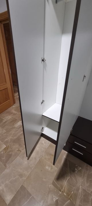 Armario 2m ancho x 2m alto x 50cm fondo