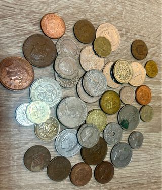 38 monedas de colección de varios países