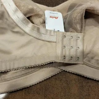 Sujetador protésico ANITA beige