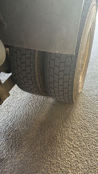 Mercedes Actros 1835 Volquete 18 tn