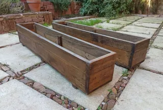 Conjunto 2 jardineras de madera. Artesanales.