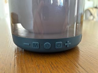 Altavoz portátil con luz LED