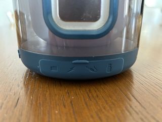 Altavoz portátil con luz LED